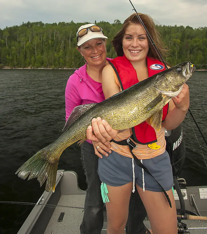 family-fishing-feature