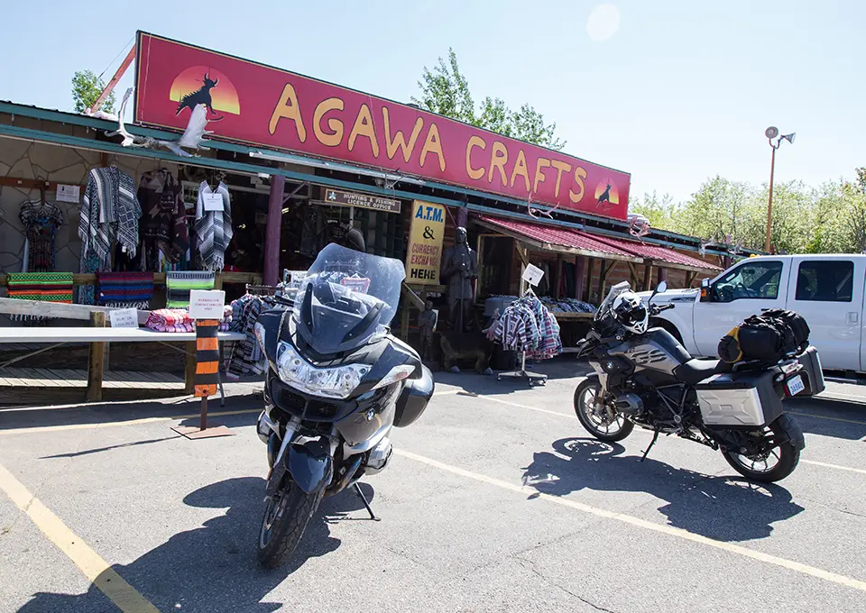 agawa-crafts-canadian-carver-profile