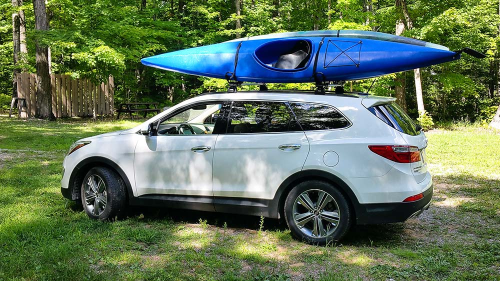suv with kayak