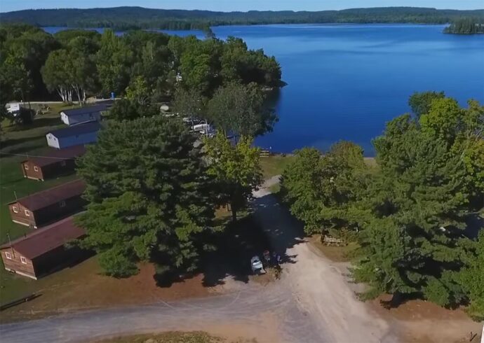 chiblow-lake-lodge-main-photo