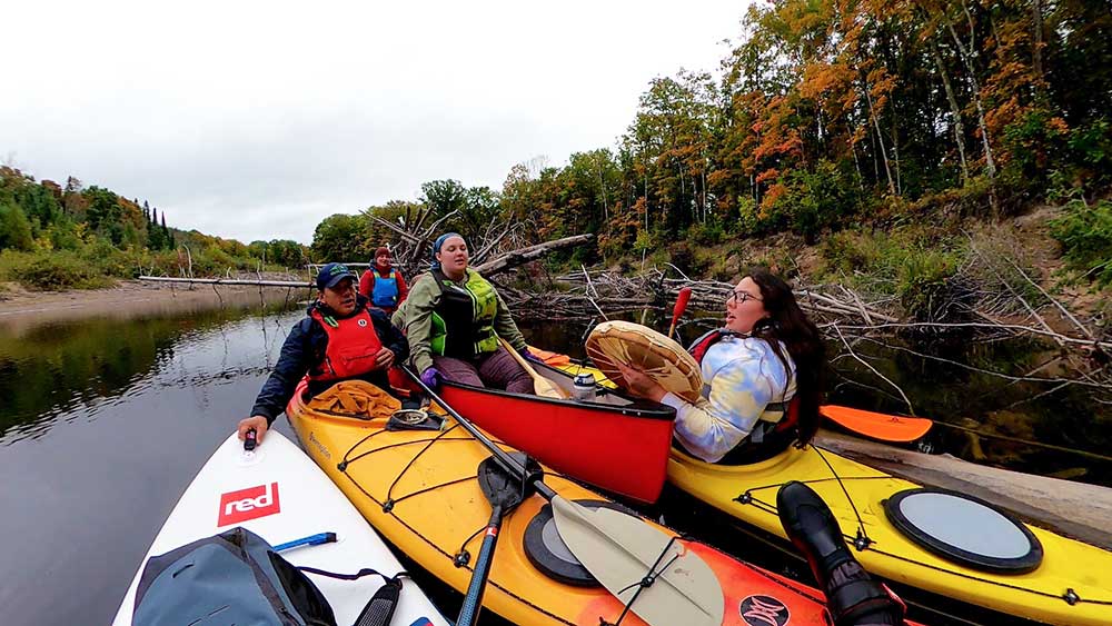 thrive tours guided kayaking