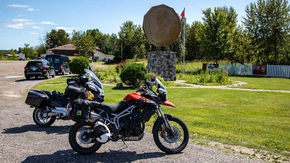 loon dollar monument