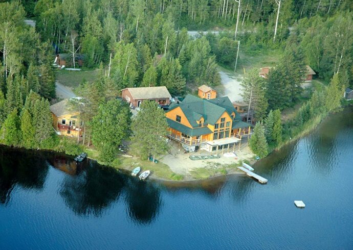 moose-horn-lodge-main