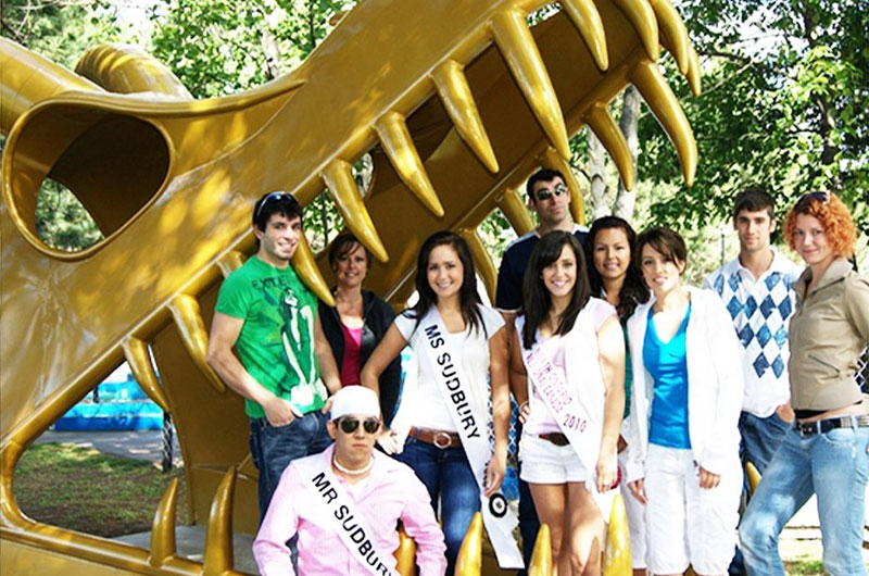 dinosaur golf group photo