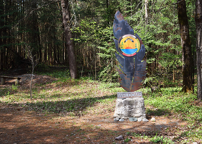 Ojibway Park Nature Trail - Biindigen Baashiing Bagodkana Miikaans
