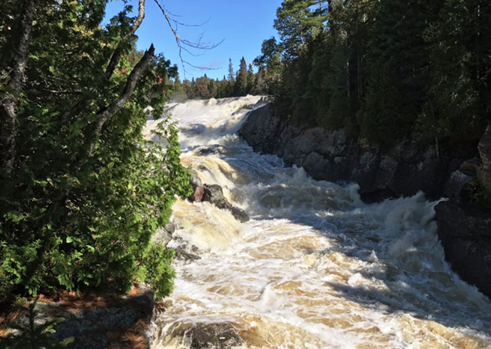 Sand River (Pinguisibi) Trail